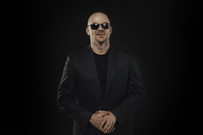 Chad E Foster business portrait for leadership speaking engagements